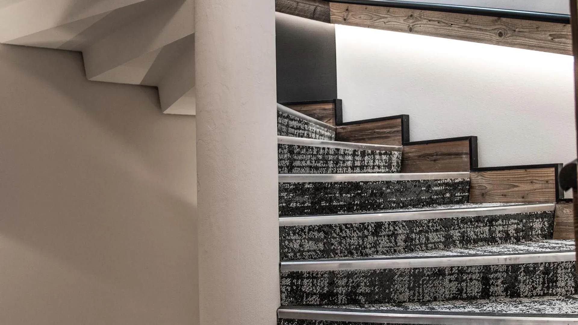 Appartement Skis Aux Pieds, Cheminee, Conciergerie 5* - Fr-1-613-37 Les Allues Apartment